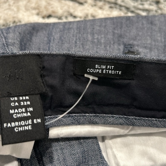 BNWT Size 32 H&M slim fit shorts, 2 side pockets, 2 back pockets and belt loops - Picture 3 of 10